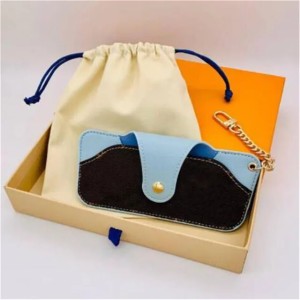 Fashion Designer Sunglasses Cases Brand Letter Flower Unisex Luxury Sunglass Box Packing Brand Key Chain Glasses Bags Keychain Purse Letter gift