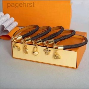 Designer charm bracelet leather bracelet Fashion lock bracelet classic jewelry bracelet flat brown metal for men and women lovers jewelry gift With box