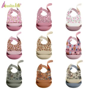 2PCS Silicone Baby Bib Waterproof Burp Cloth Cartoon Printing Bibs Newborn Adjustable Feeding Soft Bib Aprons Baby Accessories Z250916