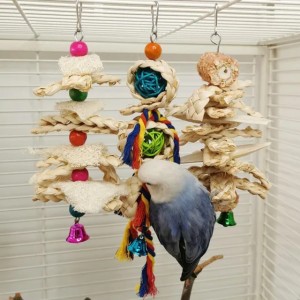 Relieve Boredom Healthy Decorative Landscaping Bird Toy Cuttlefish Bone Ball Loofah Parrot Toy for Cockatiel