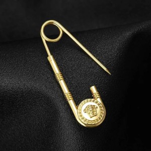 Trendy Medusa Pins for Women Unisex Vintage Lion Brooches Backpack Scarf Buckle Friends Gifts Jewelry Accessories Z250818