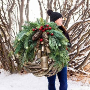Decorative Flowers Wreaths Rustic Christmas Wreath Rattan Pine Cone Garland Farmhouse Decoration With Bell Front Door Decor Hanging Garland New Year Gift T220905