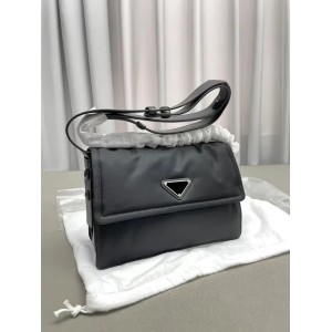 Square Designer Triangle Cini Large Nylon CrossBody Bags Handbag Womens Clutch With Shoulder Strap Mens Wallet Postman Satchel Hobo Bag Soft