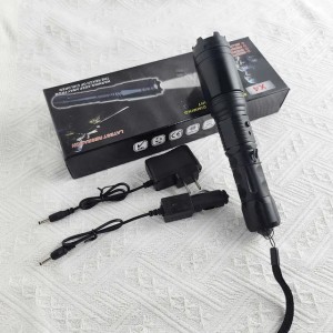 Flashlights Torches Strong LED flashlight close protection against strong light flashing for help broken window X4 flashlight J241129