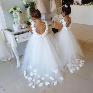 Scoop Neck Tulle A Line Flower Girls Dresses Backless 3D Flowers Pearls Floor Length Princess First Communion Dresses Formal Gowns BA9835