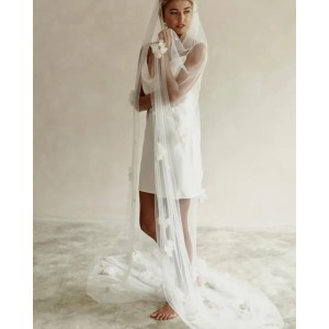 Romantic Long Wedding Veils With 3D Flowers One Layer Chic With Comb Bridal Accessories DV032