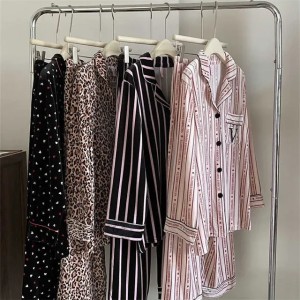 Fashionable home wear HighEnd Light Luxury Velvet Set Watermark Island Velvet Pajamas for Women Ins Style Wearable Homewear Set Y251016