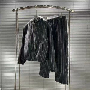 Stylish Hip Hop Designer Wool Hooded Jacket with Classic Stripes Detail (Size Size Guide)